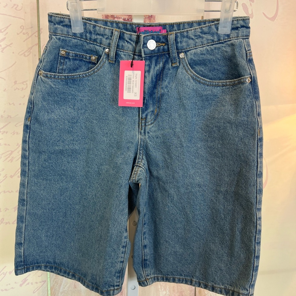 NWT Edikted women’s Oversized Low Rise Denim Bermuda Shorts Size XS